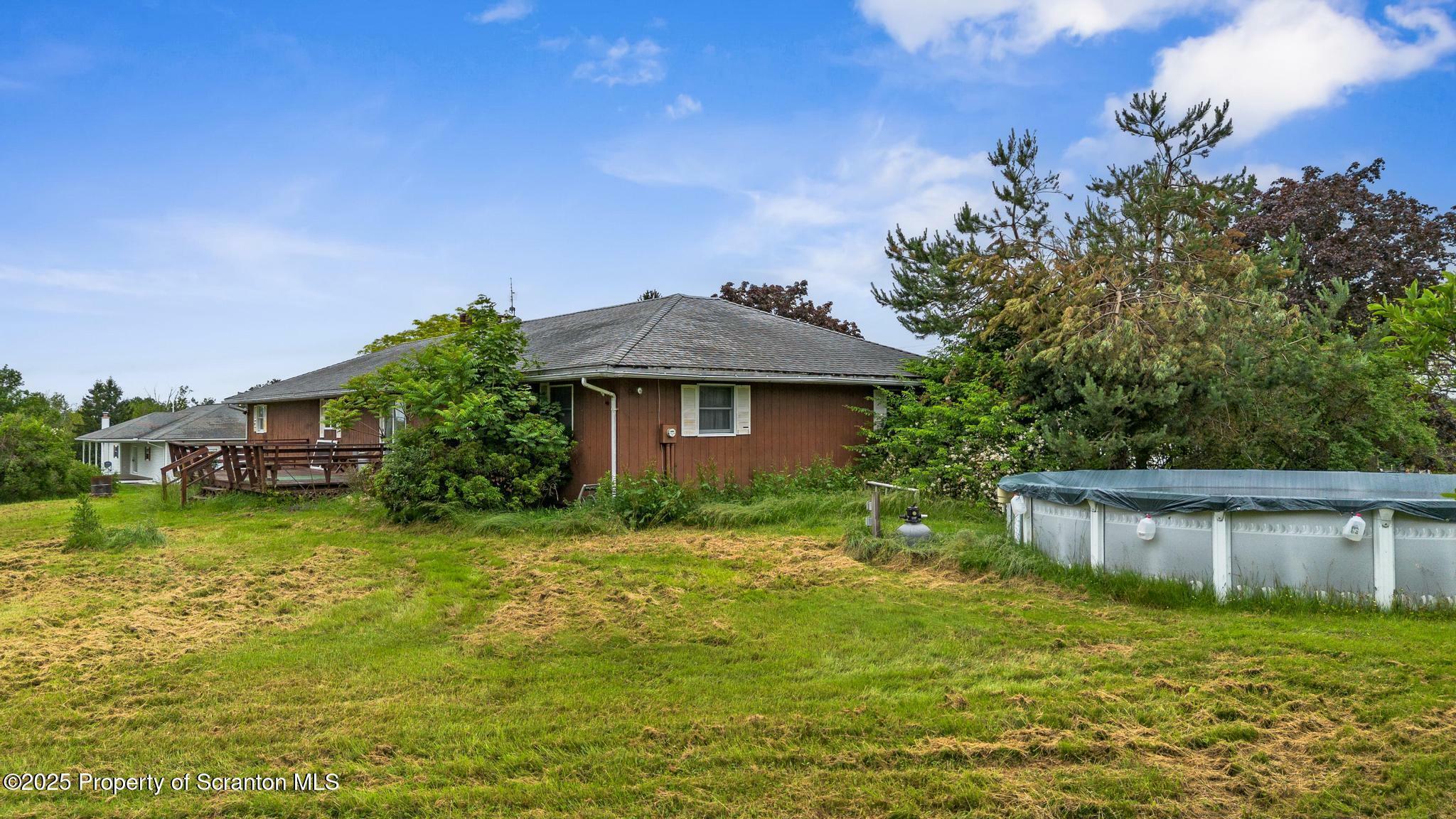 Property Photo:  5 Patti Ann Drive  PA 18433 