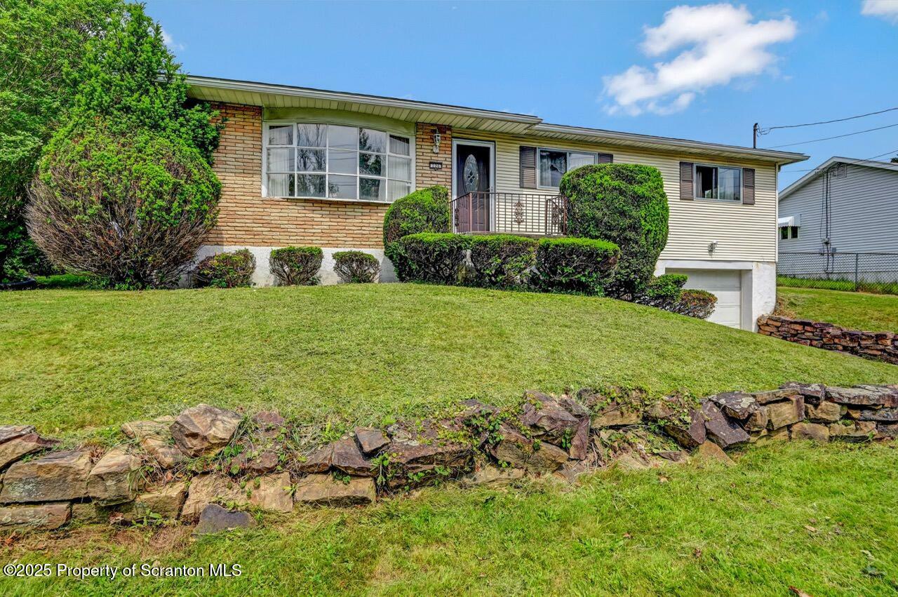Property Photo: 226 Linda Lane PA 18504