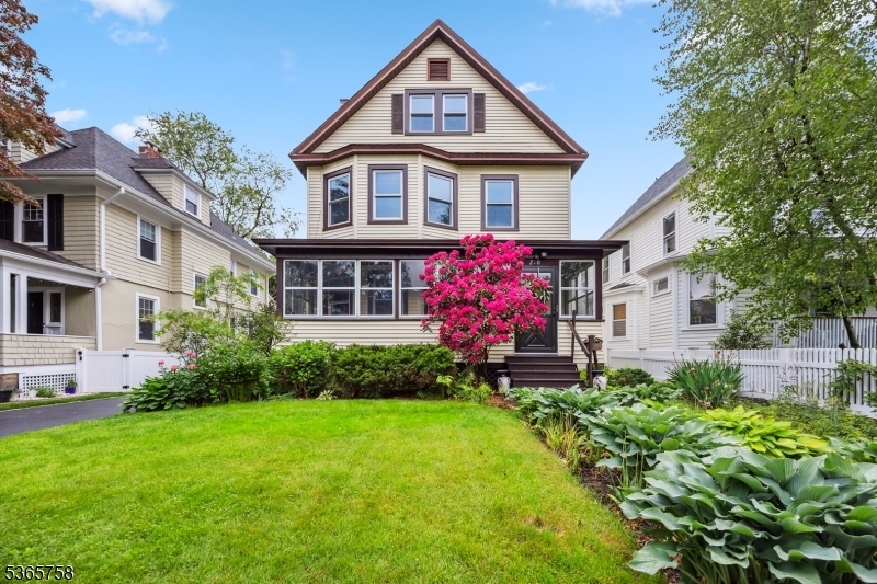 Property Photo: 210 Baldwin St NJ 07028