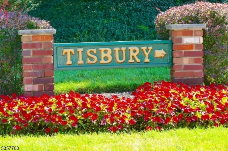 Property Photo: 7 Tisbury Village NJ 07076