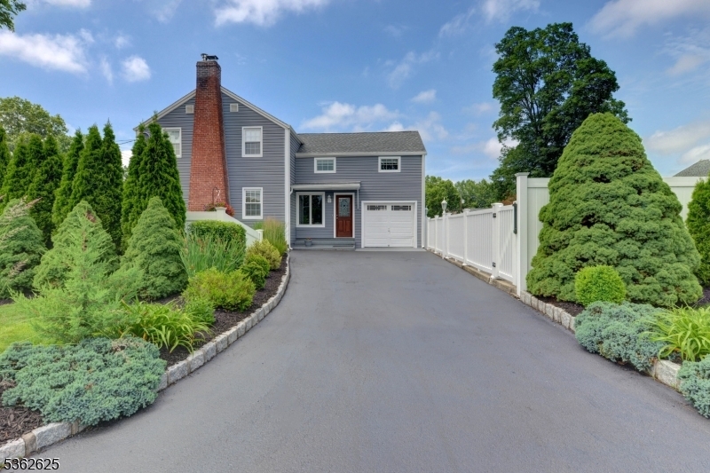 Property Photo:  306 Boulevard  NJ 07444 
