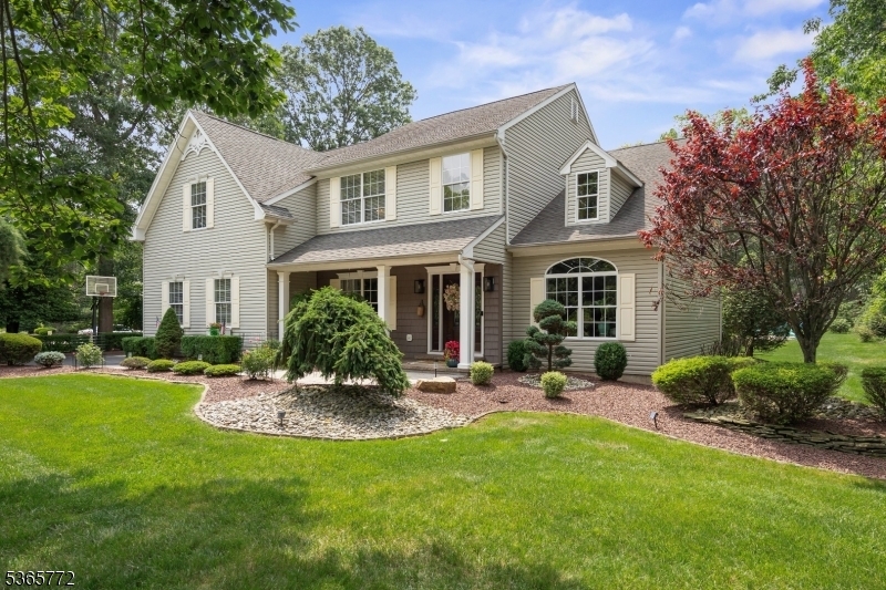 Property Photo: 7 Oak Leaf Dr NJ 08533
