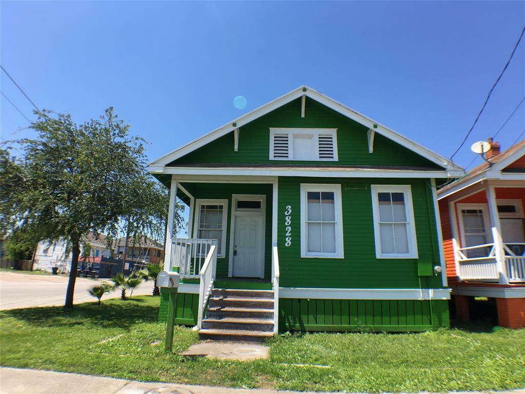 Property Photo: 3828 Avenue M 1/2 TX 77550