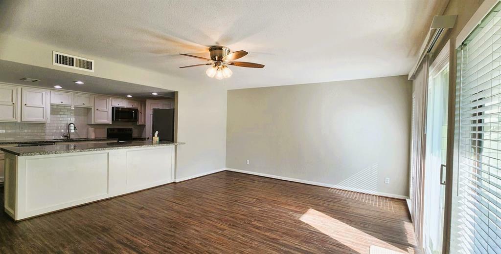 Property Photo: 14777 Wunderlich Drive 605 TX 77069
