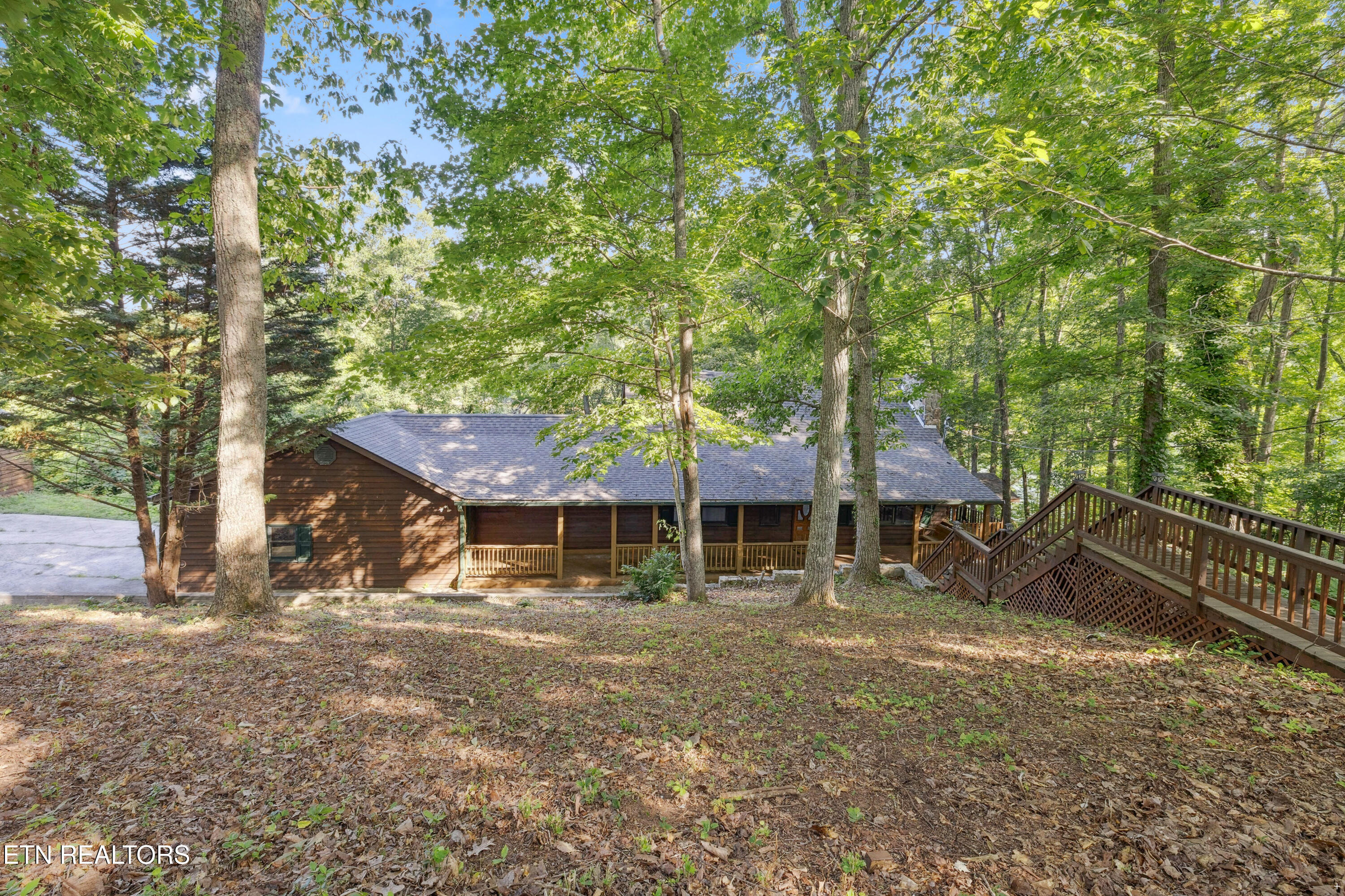 521 Laurel Lake Circle  Madisonville TN 37354 photo