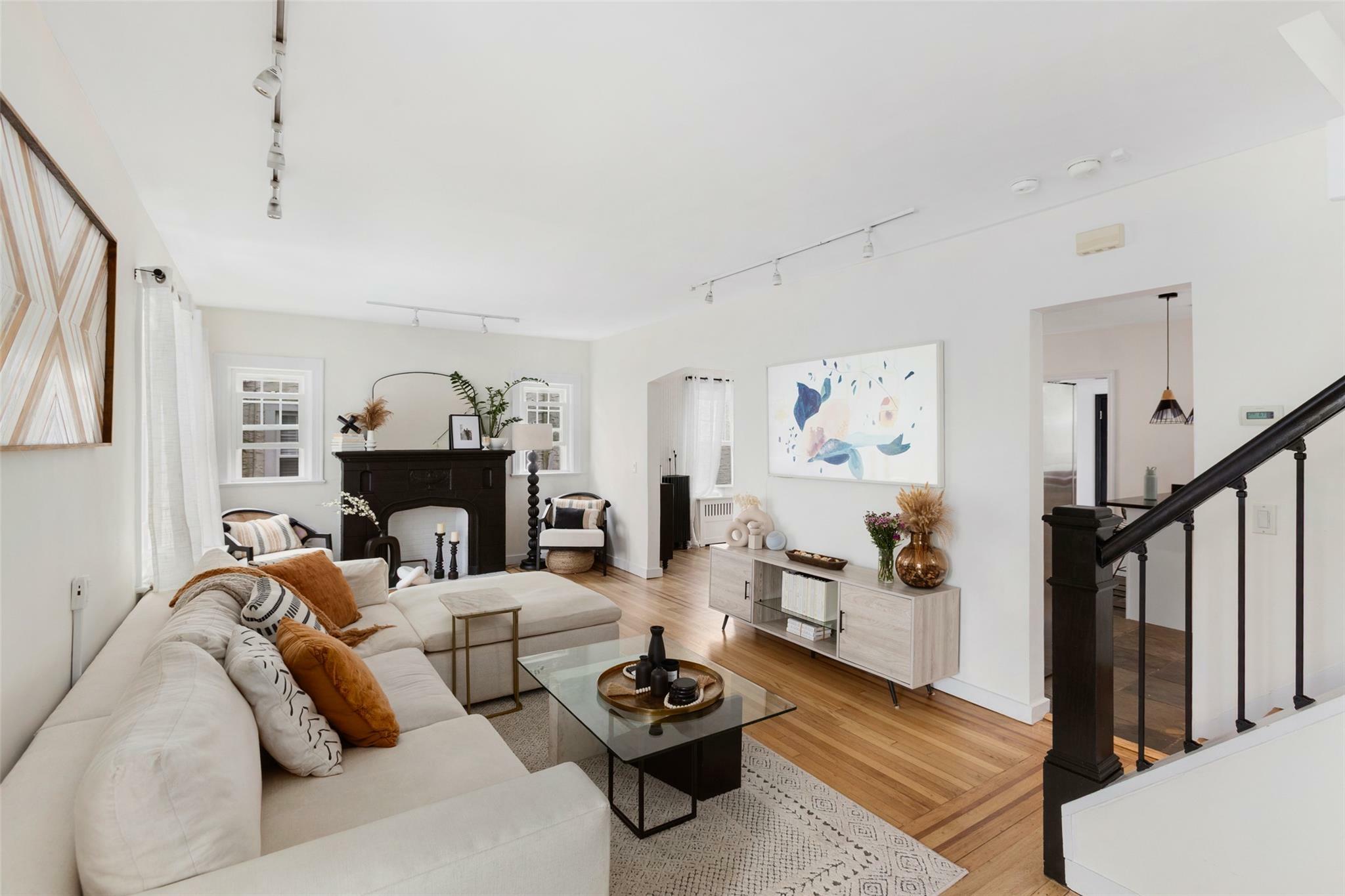 Property Photo:  32 Central Parkway  NY 10552 