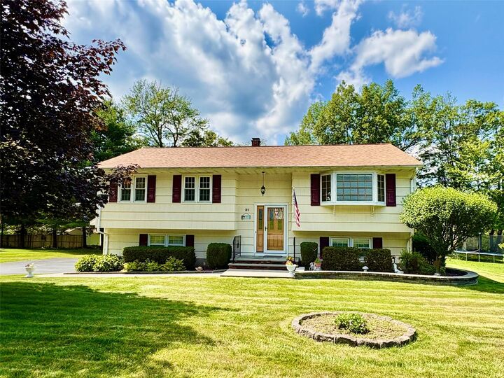 21 Pleasant Drive  Highland Mills NY 10930 photo