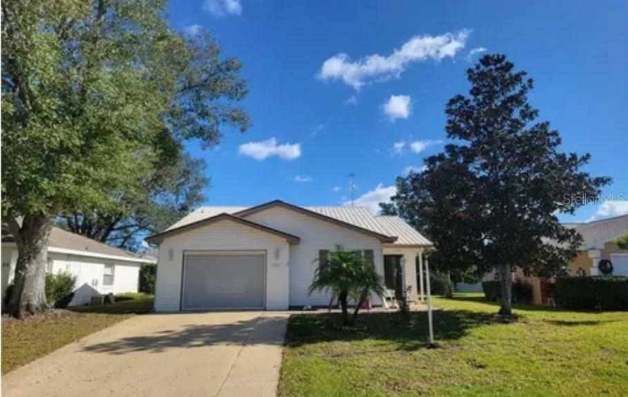 Property Photo: 1626 Willow Run FL 33872