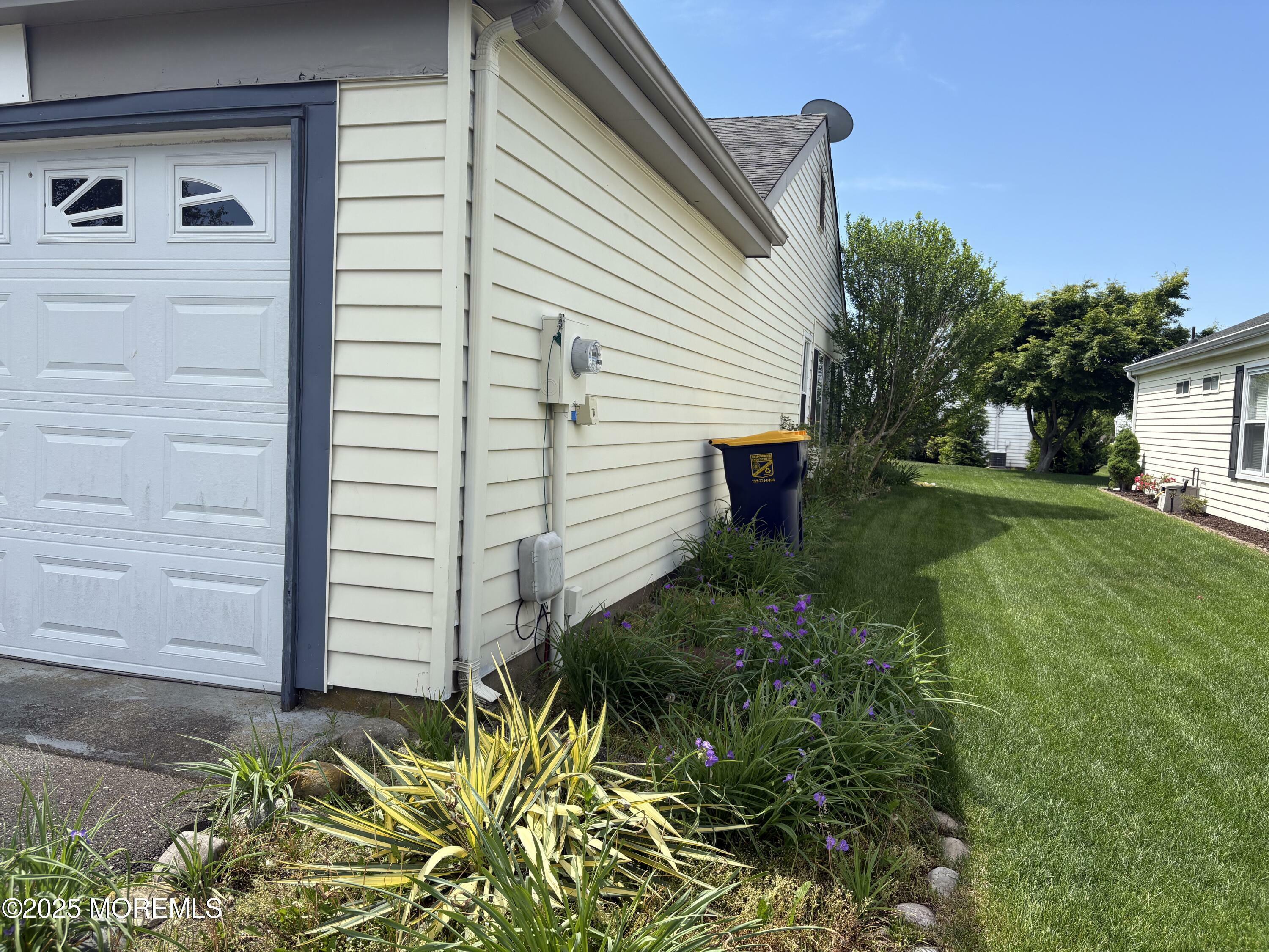 Property Photo:  21 Newbury Row  NJ 08759 