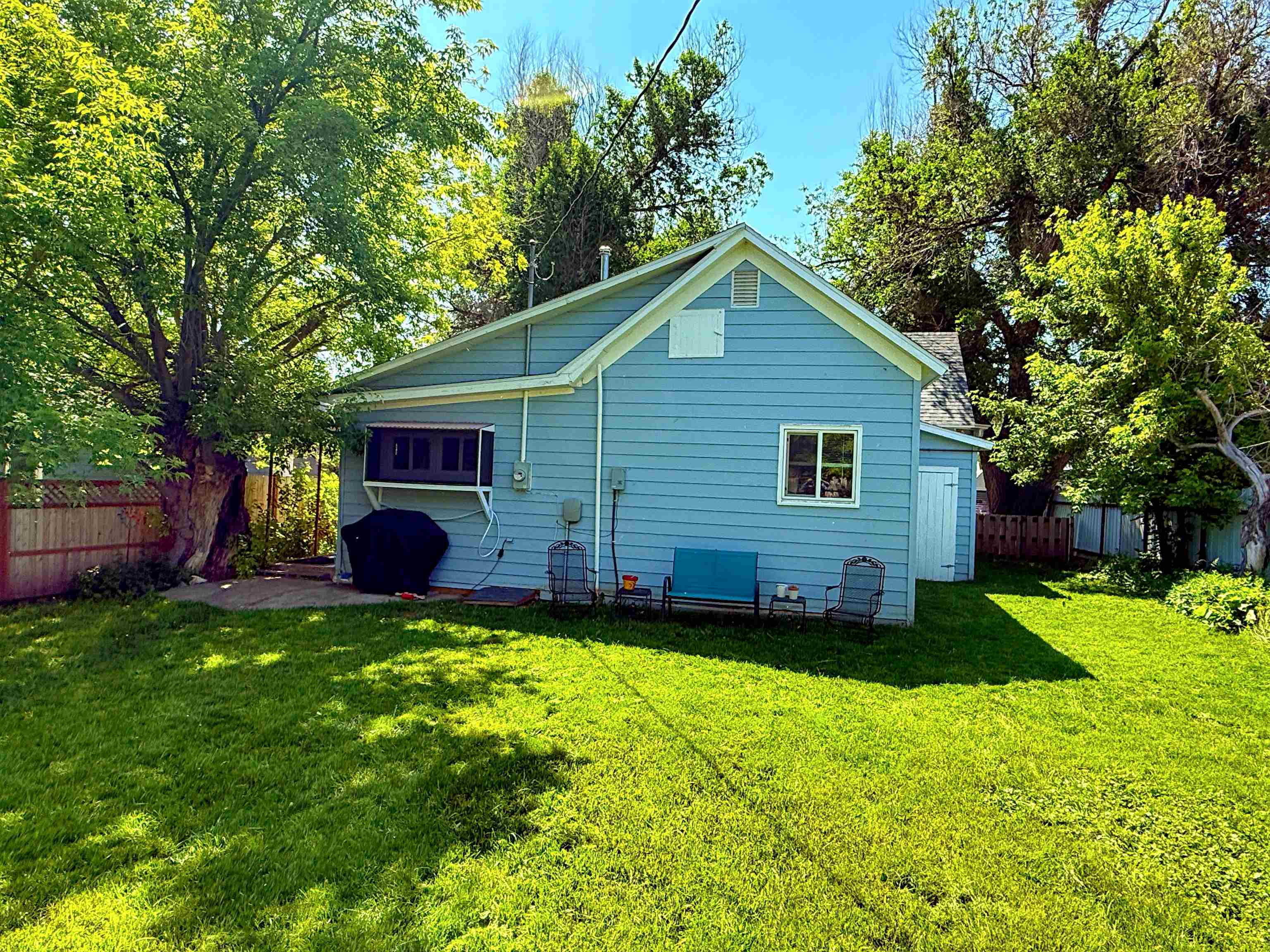 Property Photo: 315 E Sewell Street WY 82729