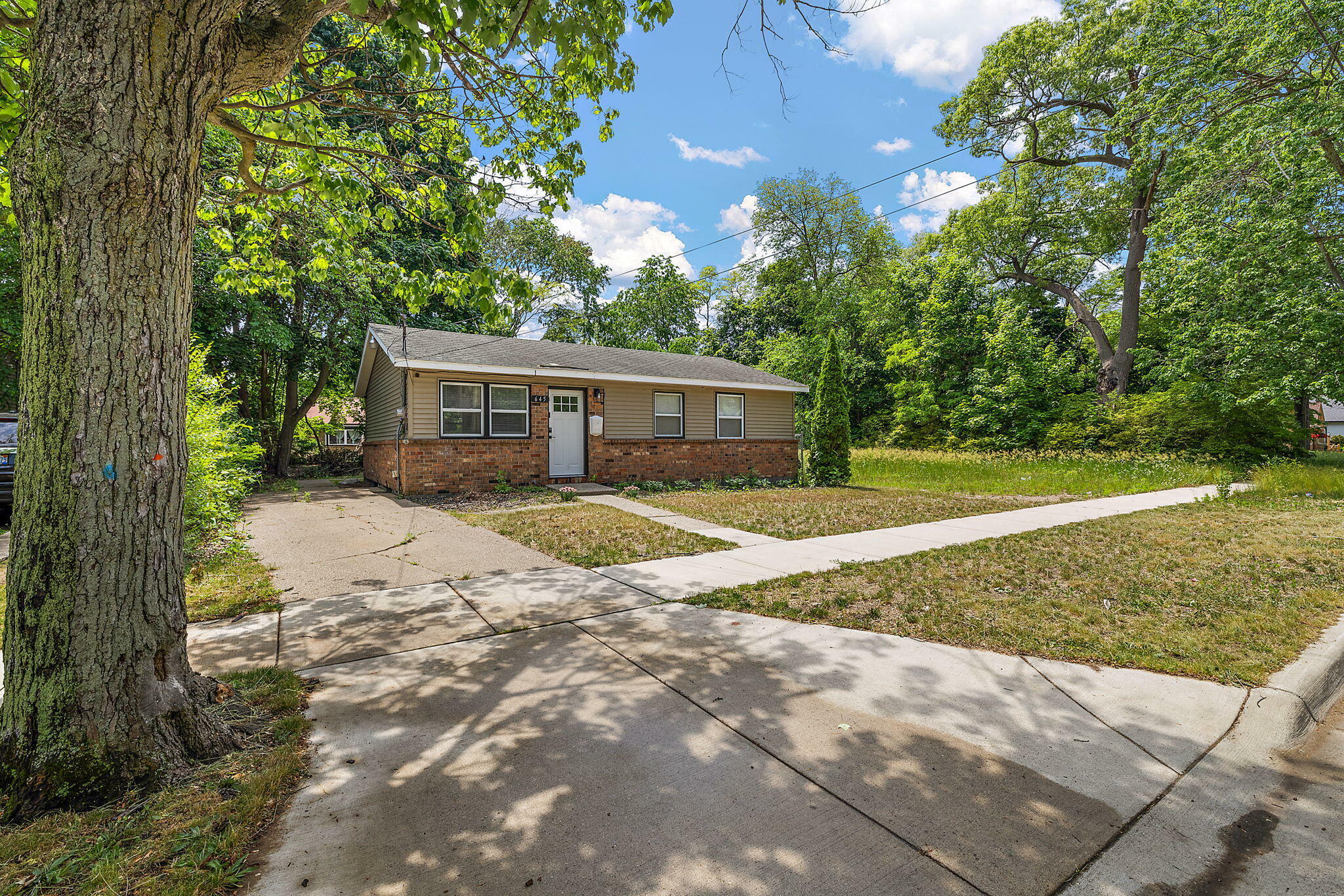 Property Photo: 645 Amity Avenue MI 49442