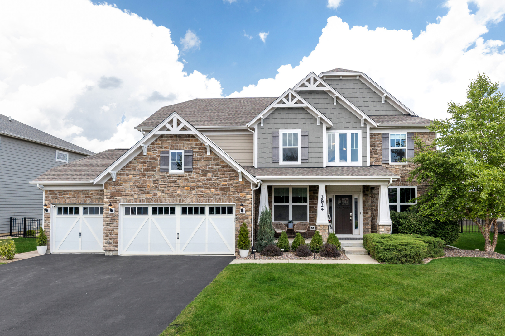 Property Photo: 3824 Nannyberry Court IL 60564