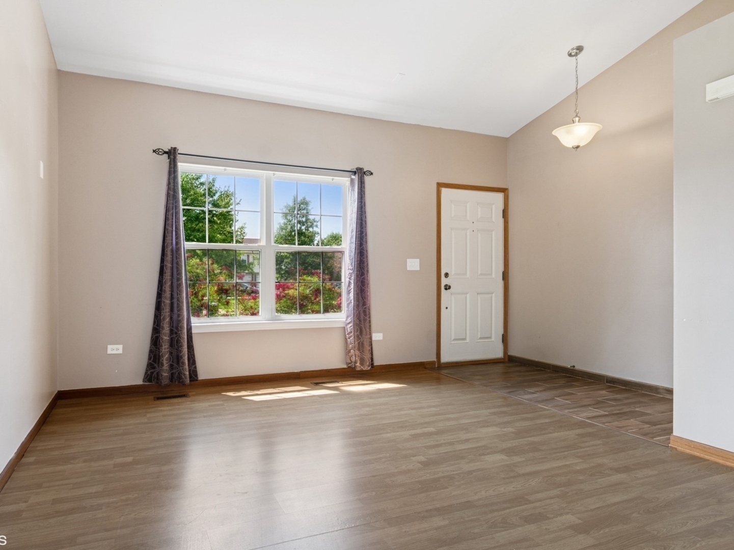 Property Photo: 722 Eberly Court IL 60545
