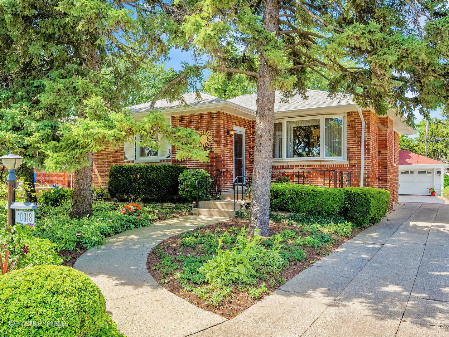 Property Photo: 10318 Dickens Street IL 60154
