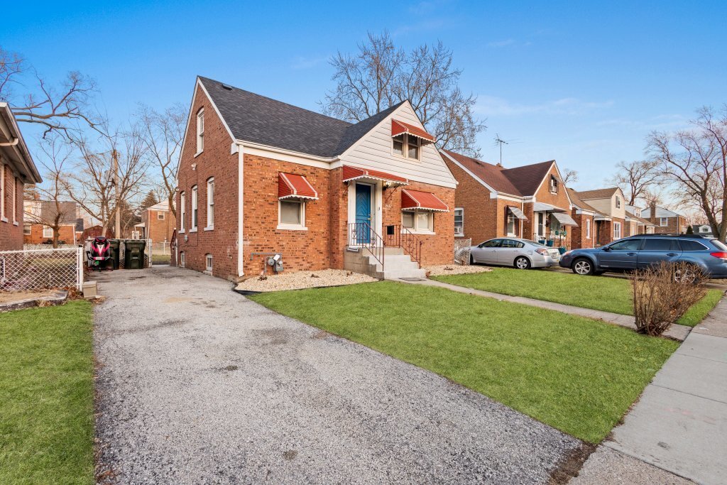 Property Photo: 14131 Manor Avenue IL 60419