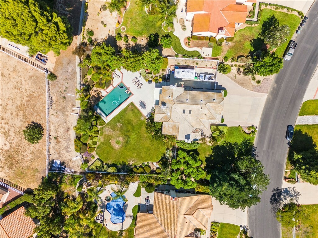 Property Photo: 31148 Kahwea Road CA 92591