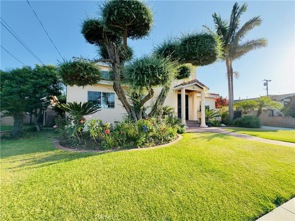 Property Photo: 14542 Los Robles Avenue CA 91745