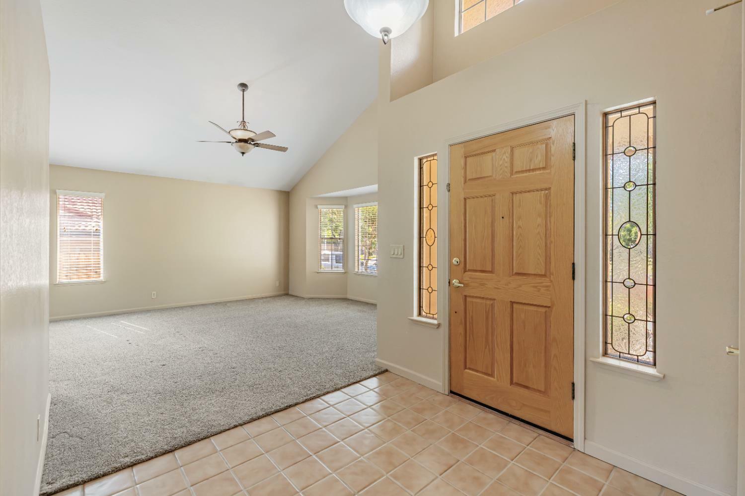 Property Photo: 506 Bromley Court CA 95747