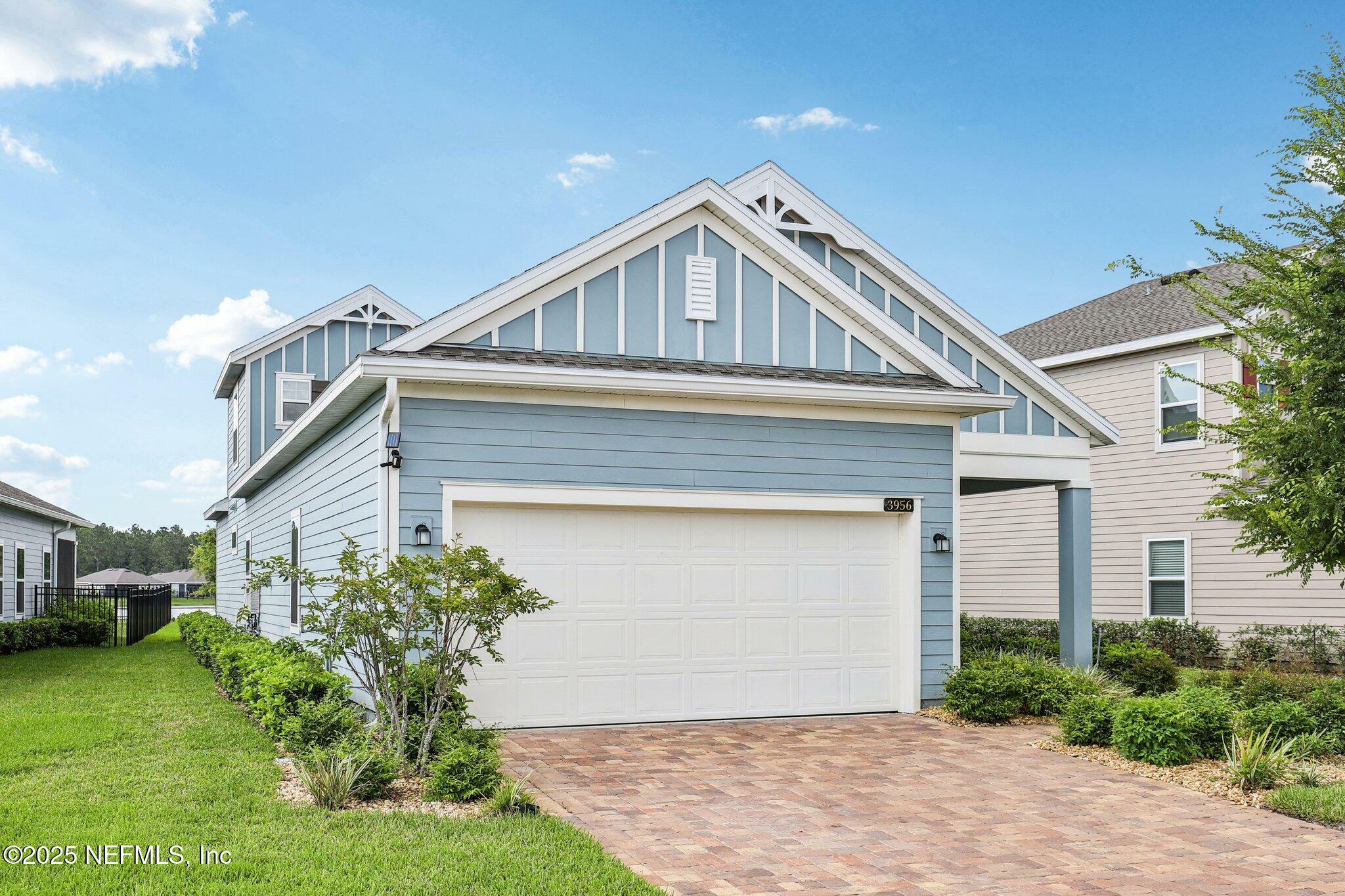 Property Photo: 3956 Bloomfield Court FL 32068