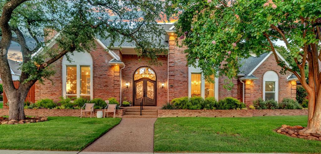 Property Photo: 1604 Burning Tree Lane TX 75093