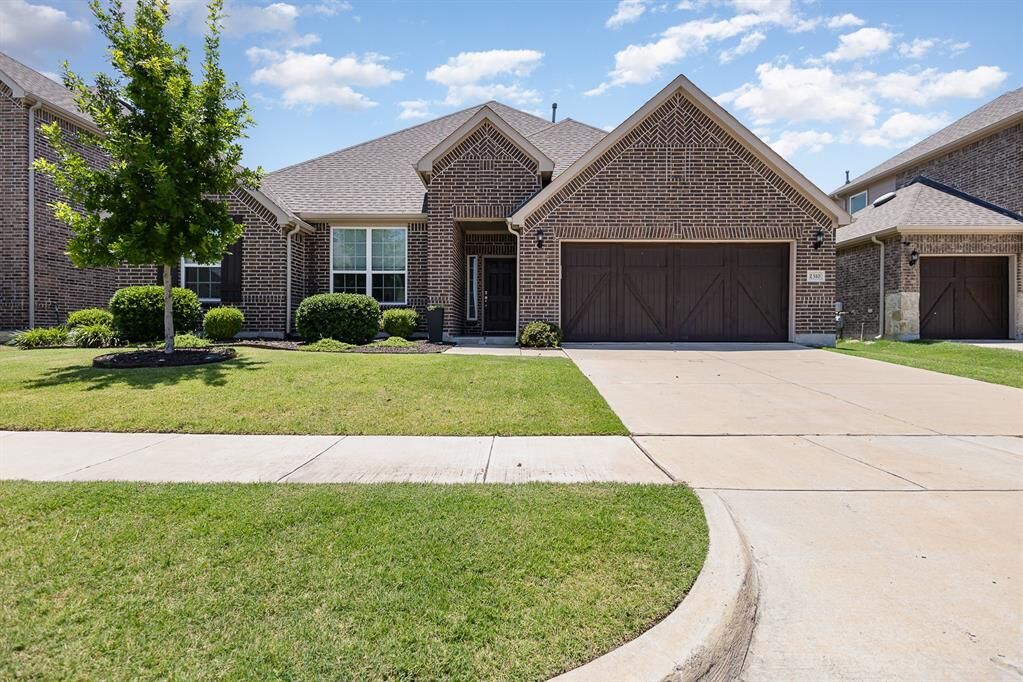 Property Photo: 2310 Bob Sandlin Lane TX 75098