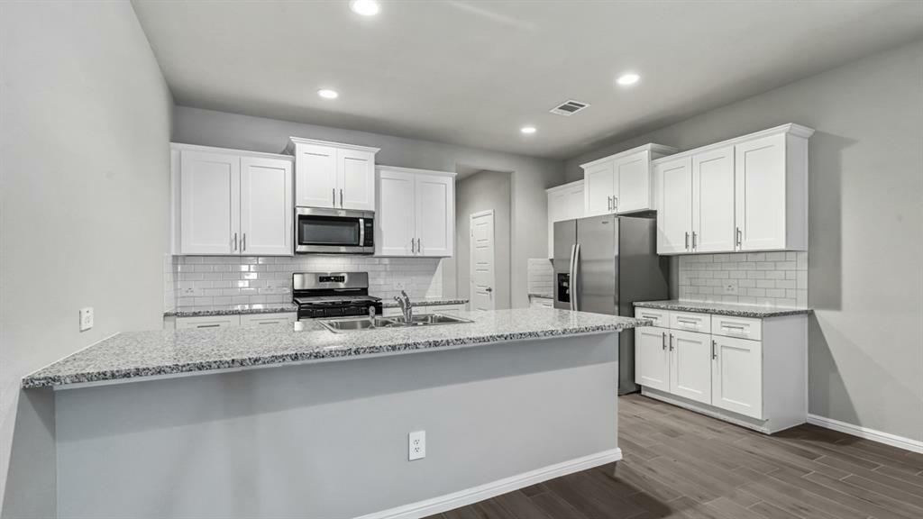 Property Photo: 6632 Windfall Drive TX 76135