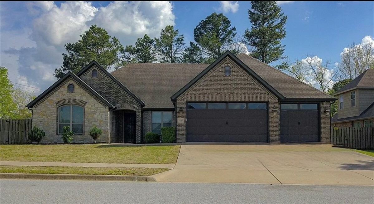 1730 Helen Lane  Bentonville AR 72713 photo
