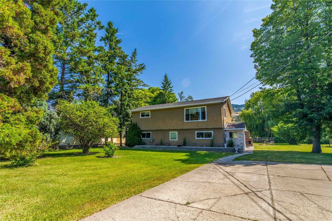 Property Photo: 11441 Reiswig Road BC V4V 1Y5