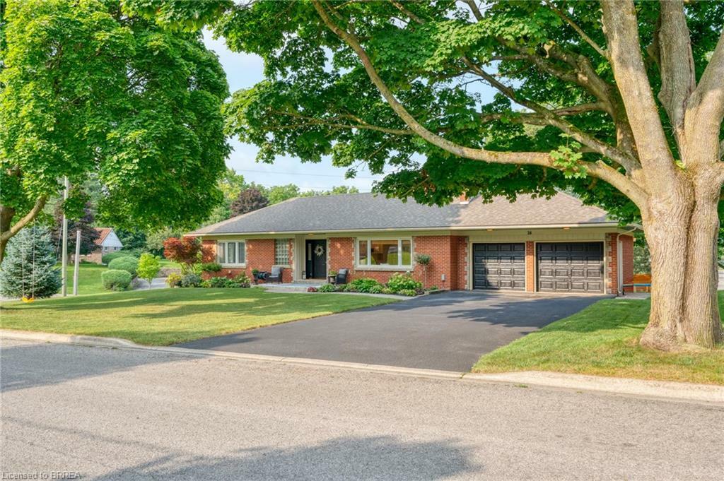 26 Simcoe Boulevard  Simcoe ON N3Y 3L7 photo
