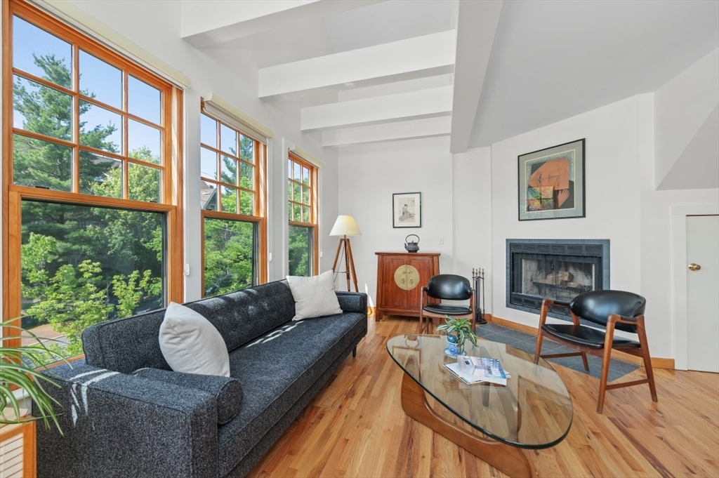 Property Photo: 15-19 Mount Vernon St 4 MA 02140