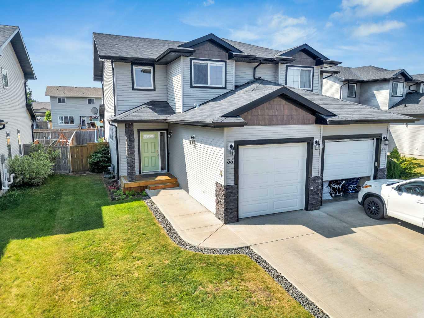 Property Photo: 33 Piper Close AB T4G 0G5