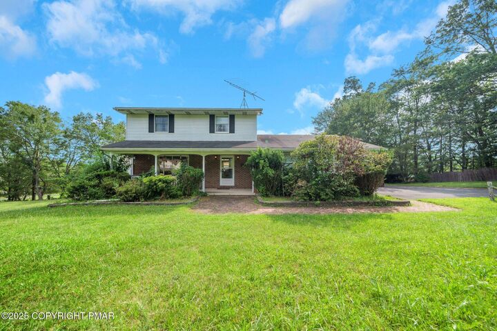 Property Photo: 115 Heights Court PA 18360