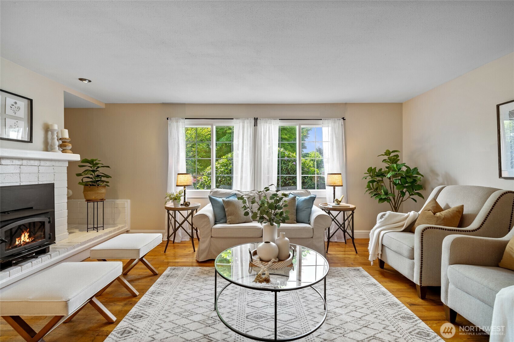 Property Photo: 240 S 186th Street WA 98148