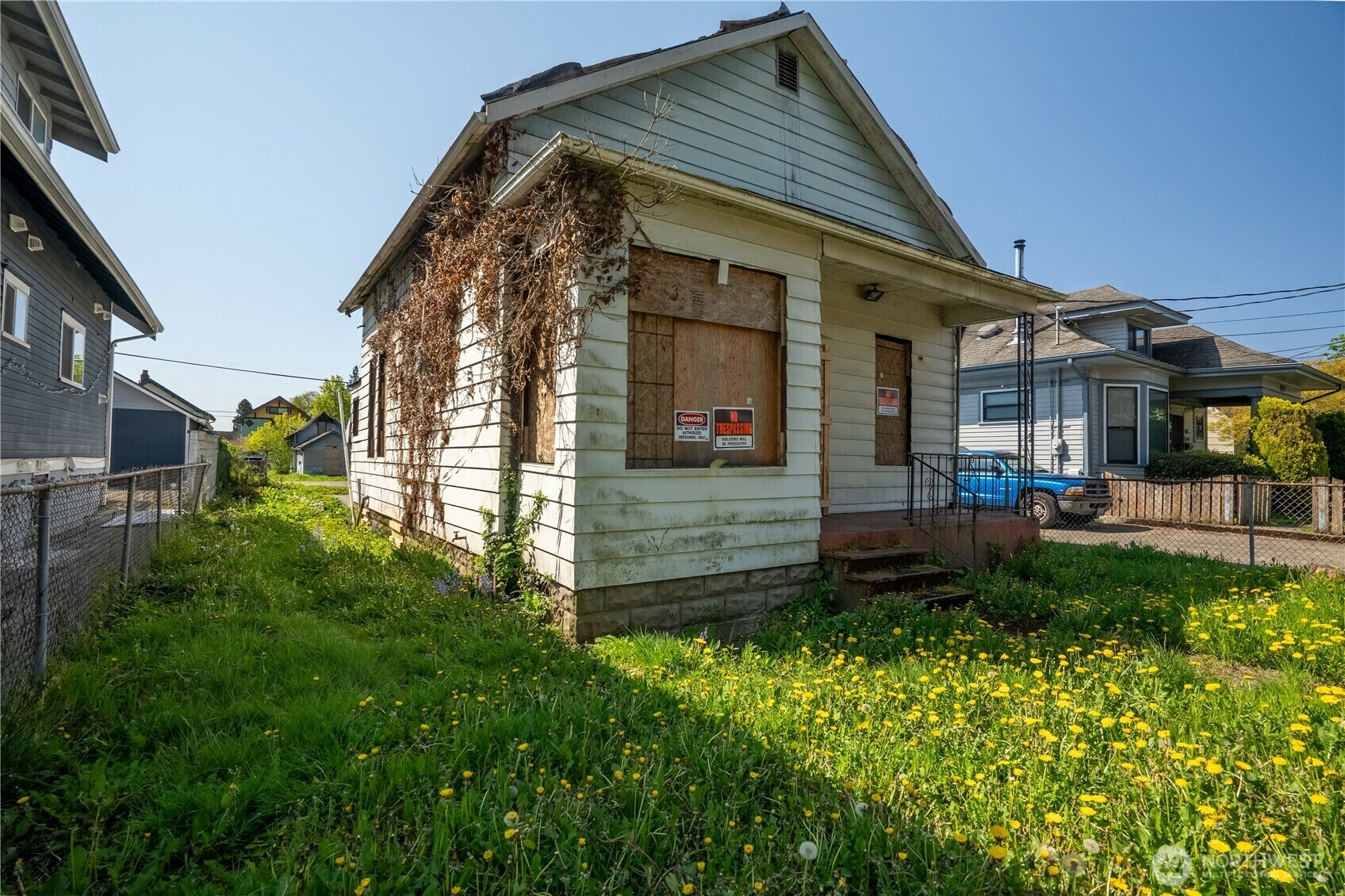 Property Photo: 2030 S 7th Street WA 98405