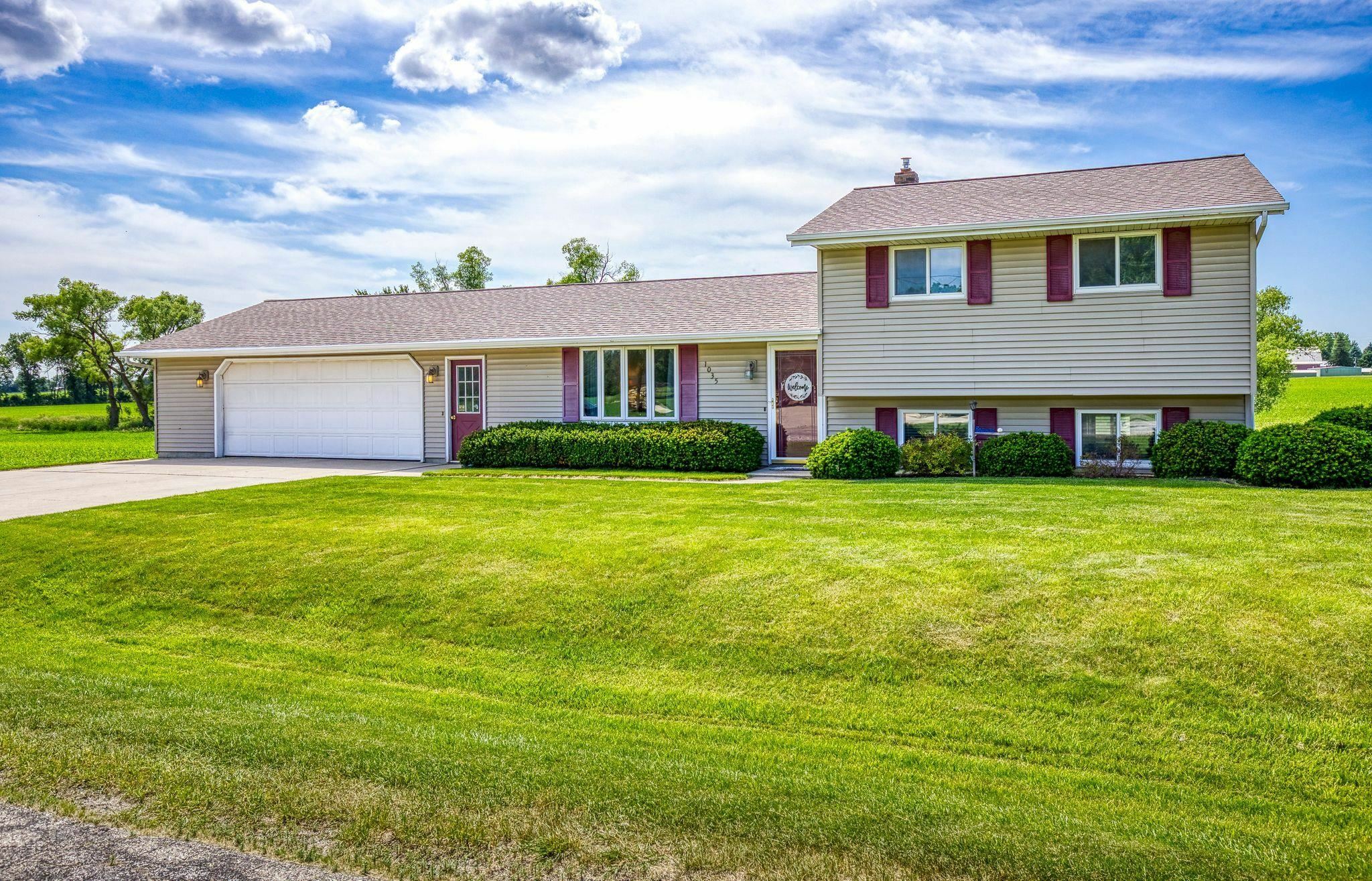 Property Photo:  1035 Fox Street  WI 53014-1303 