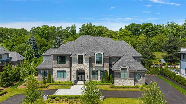 2816 Turtle Grove Court  Bloomfield Twp MI 48302 photo