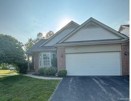 Property Photo: 5959 Augusta Lane Unit 20 MI 48439