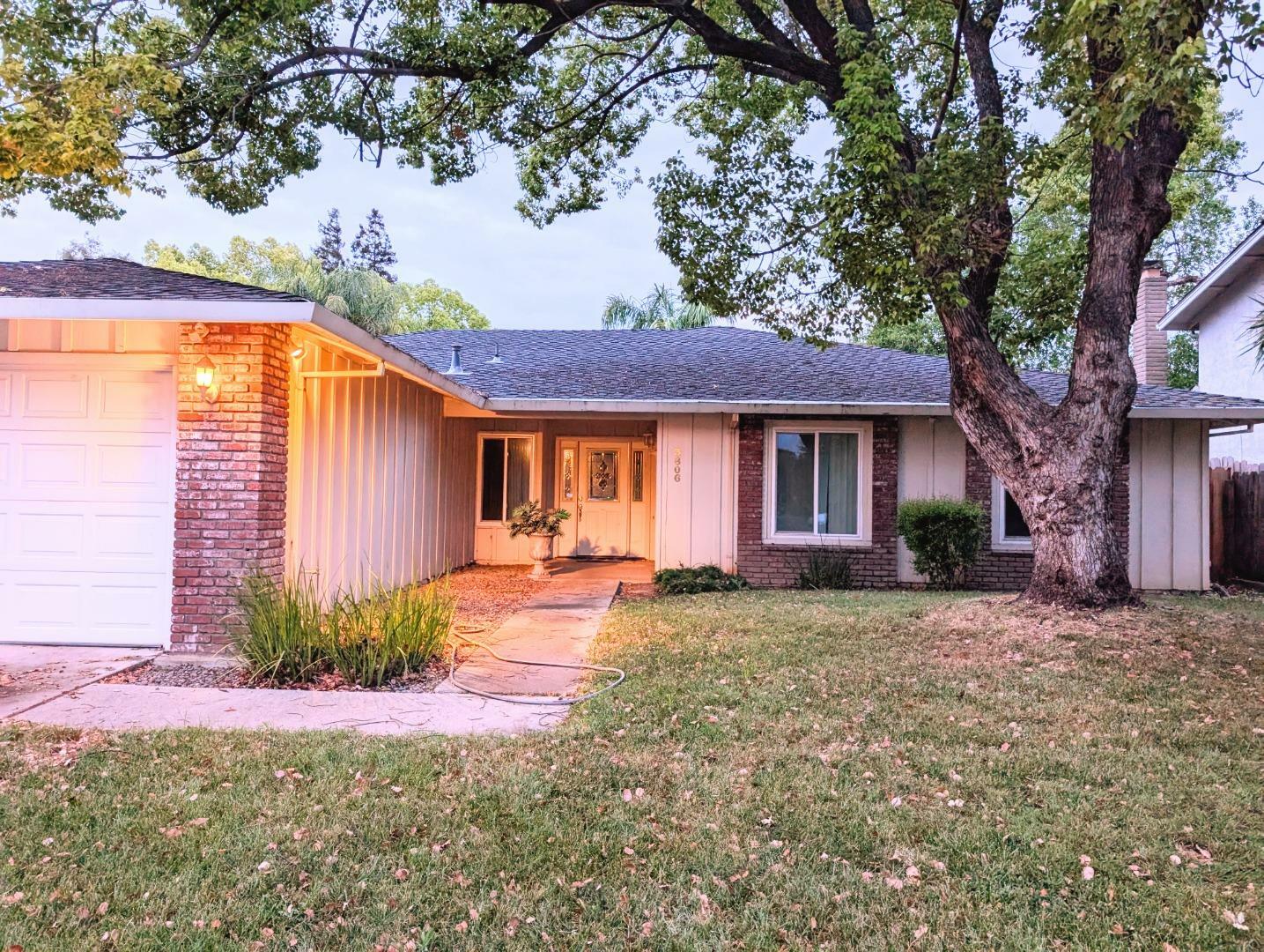 Property Photo: 3806 Round Valley Circle CA 95207
