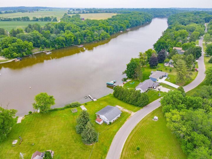 Property Photo:  9093 North Arrowhead Shores Road  WI 53534 