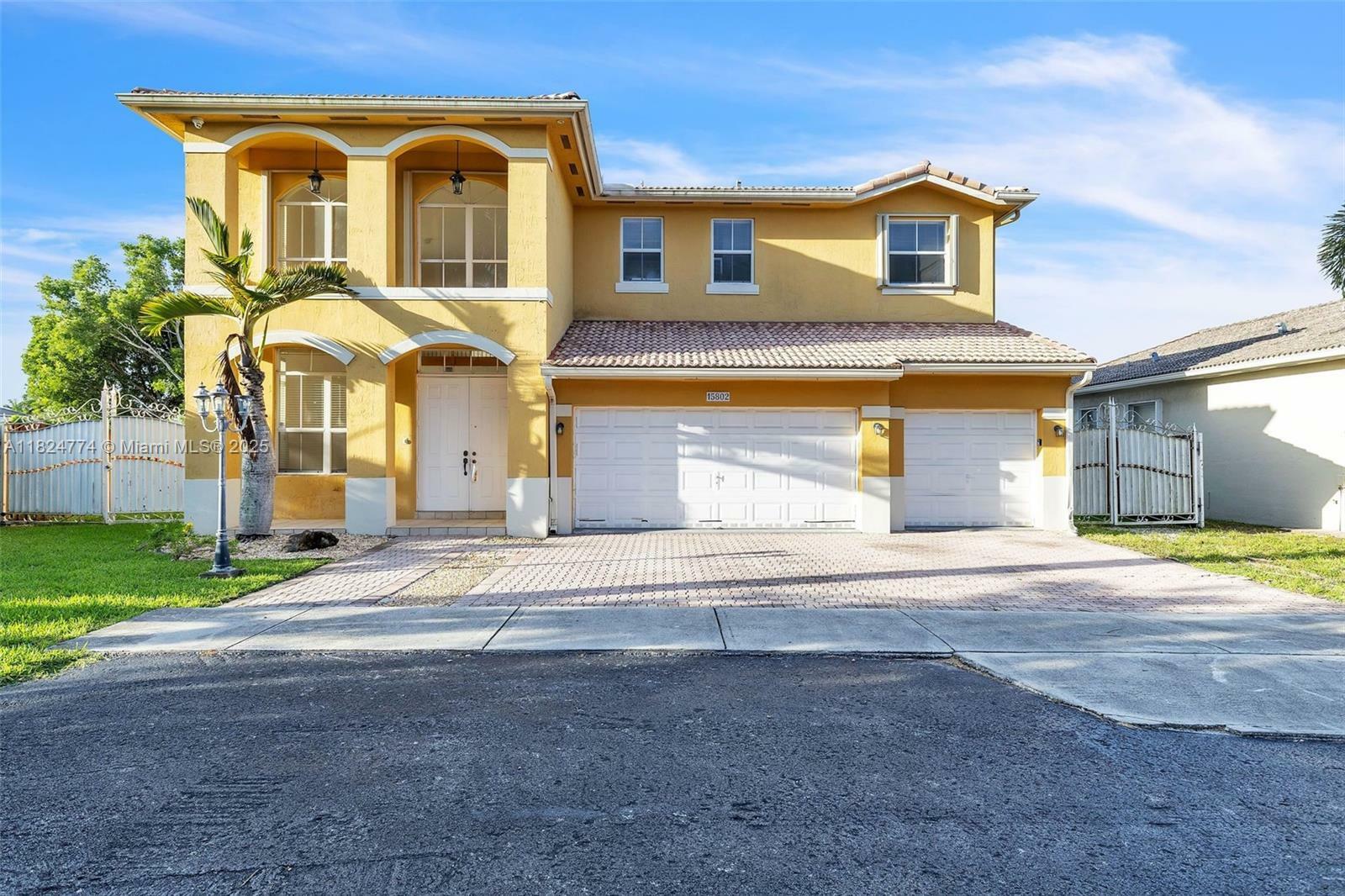 15802 SW 63rd Ter  Miami FL 33193 photo