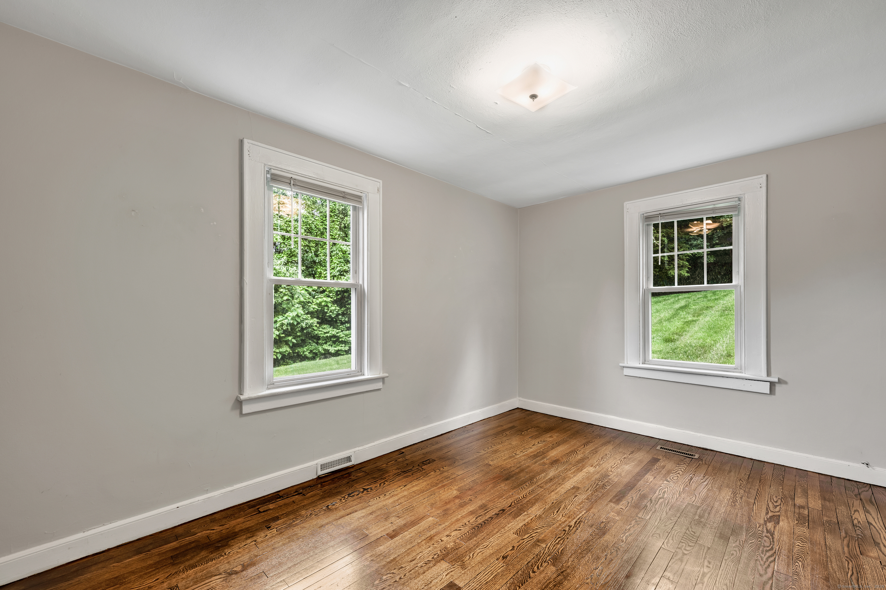 Property Photo: 310 Lakeview Avenue CT 06483