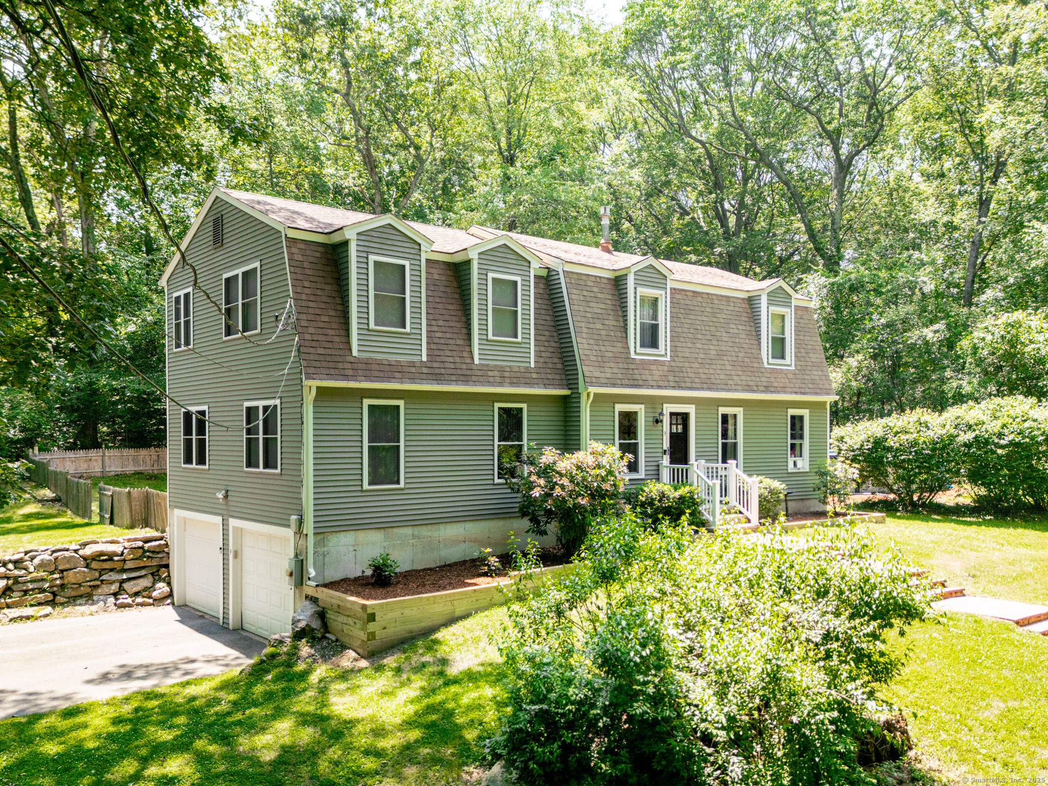 Property Photo:  9 Connally Drive  CT 06475 