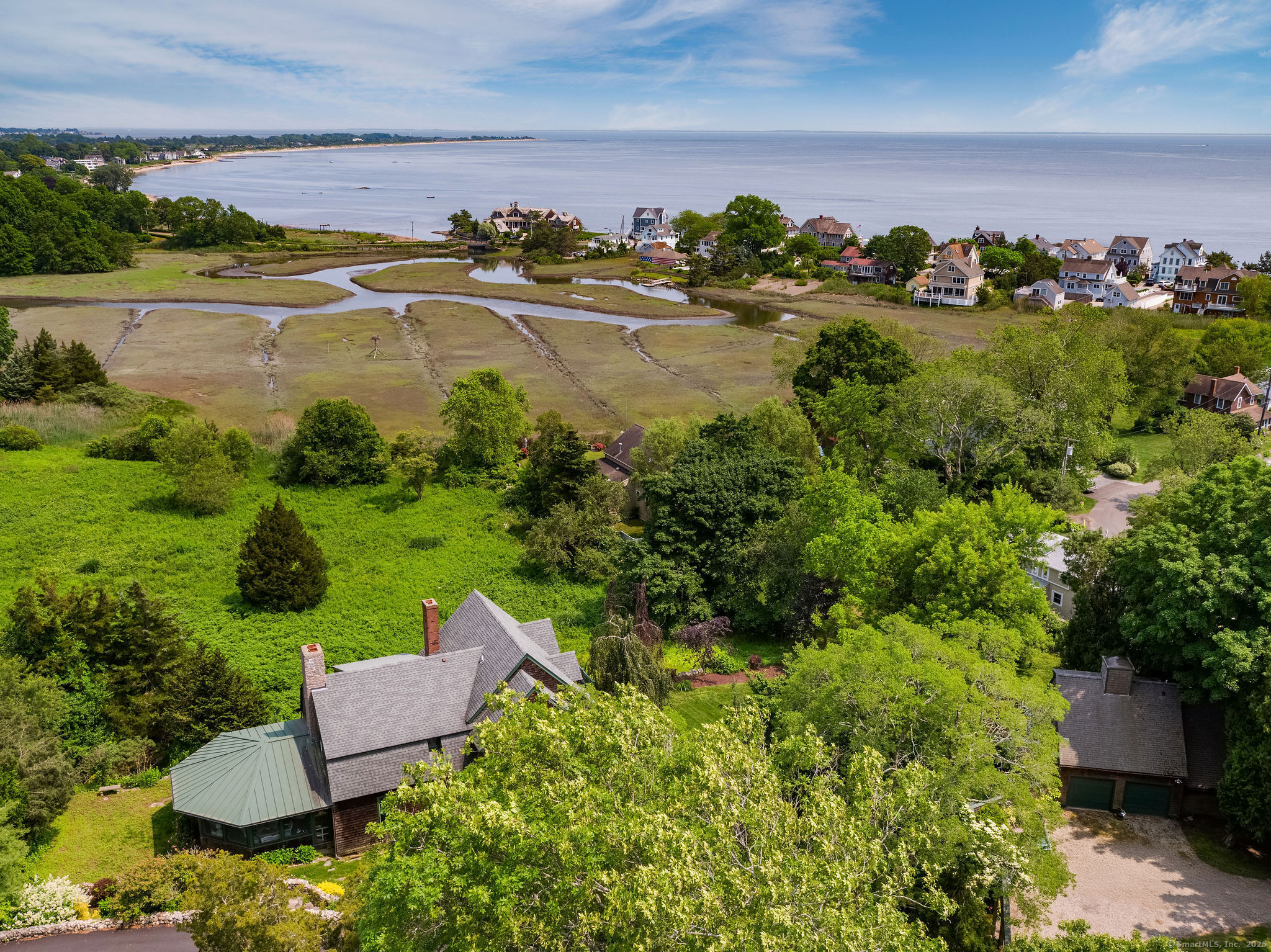 Property Photo:  77 East Wharf Road  CT 06443 