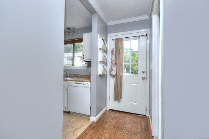 Property Photo:  121 Lexington Avenue 21  CT 06513 