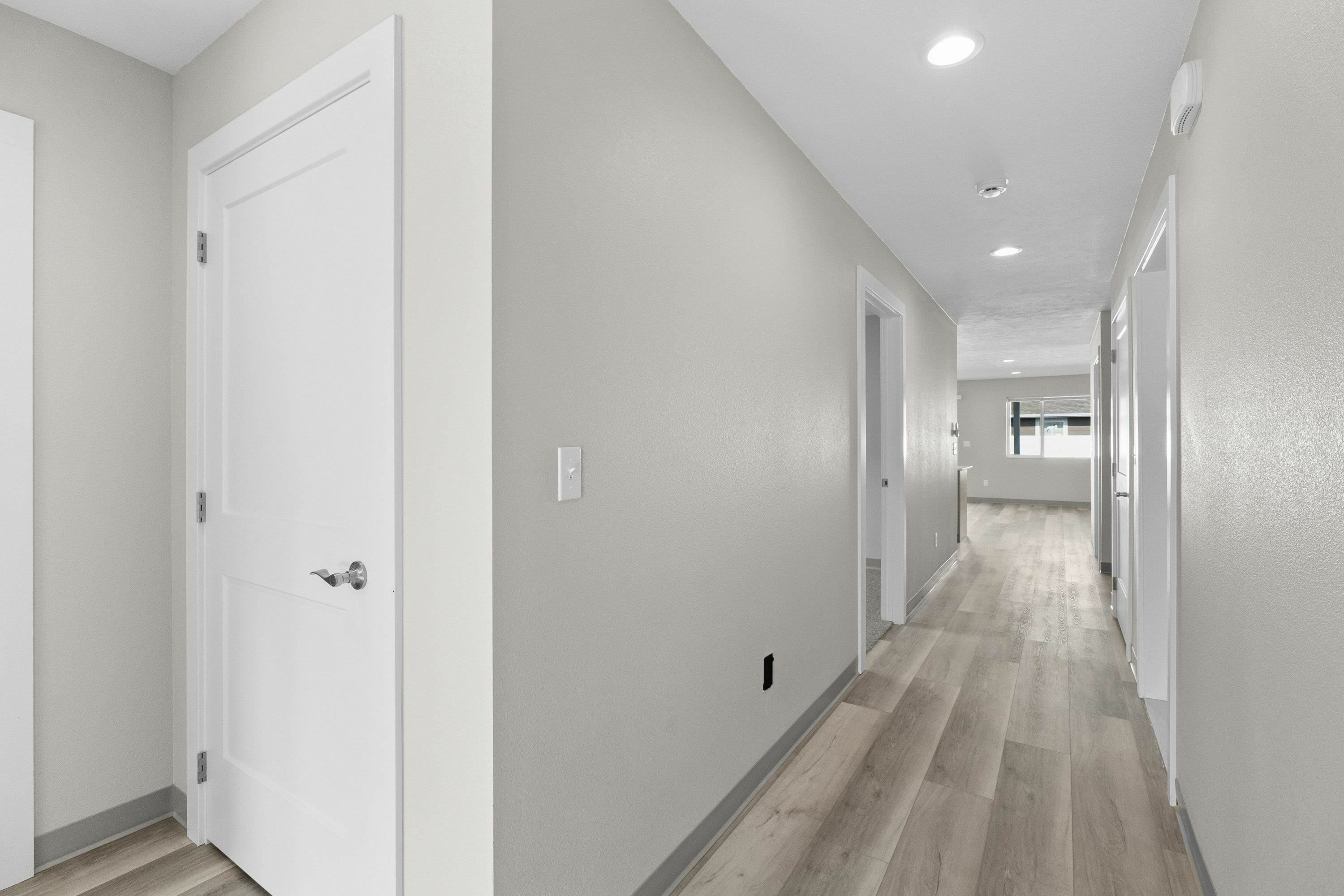 Property Photo: 1623 N Selkirk Rd WA 99016