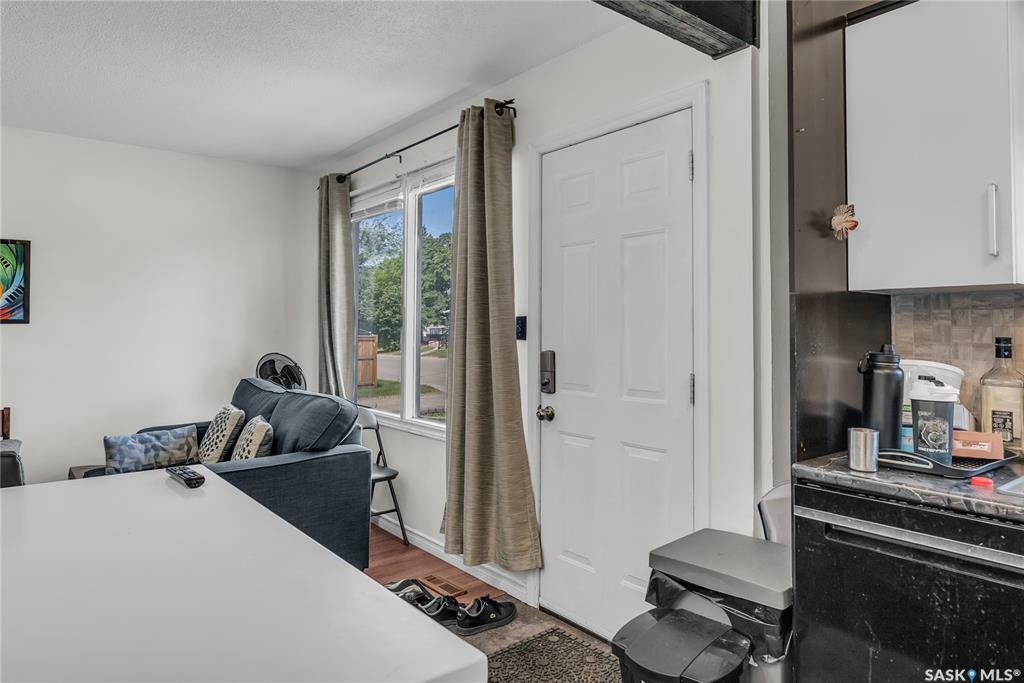 Property Photo: 2908 Eastview SK S7J 3H9