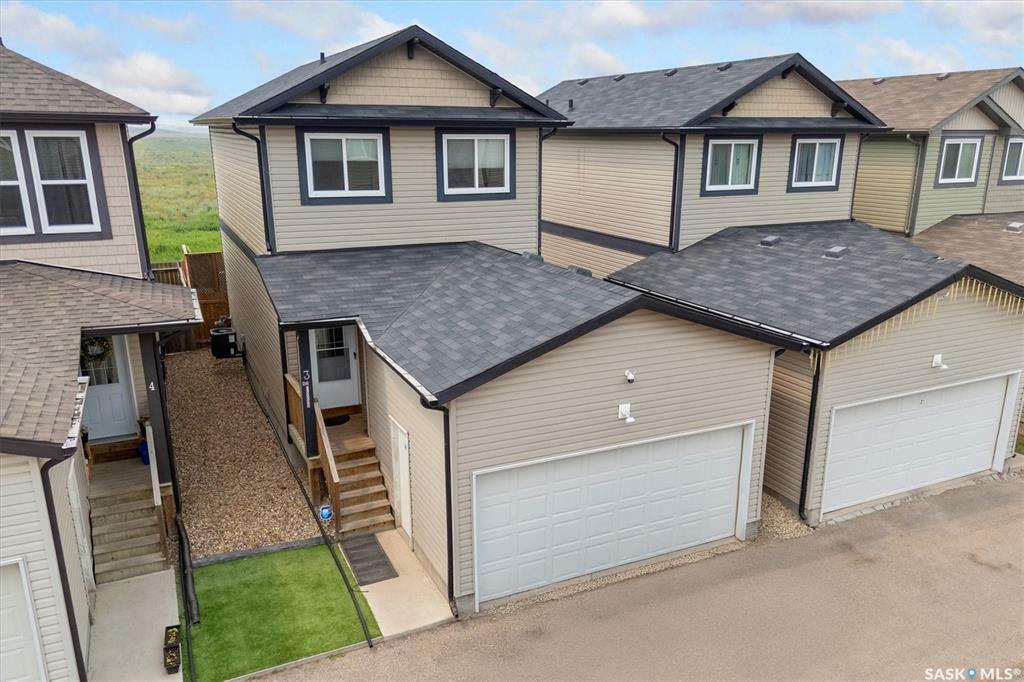 Property Photo: 207 McCallum Way 3 SK S7R 0K6