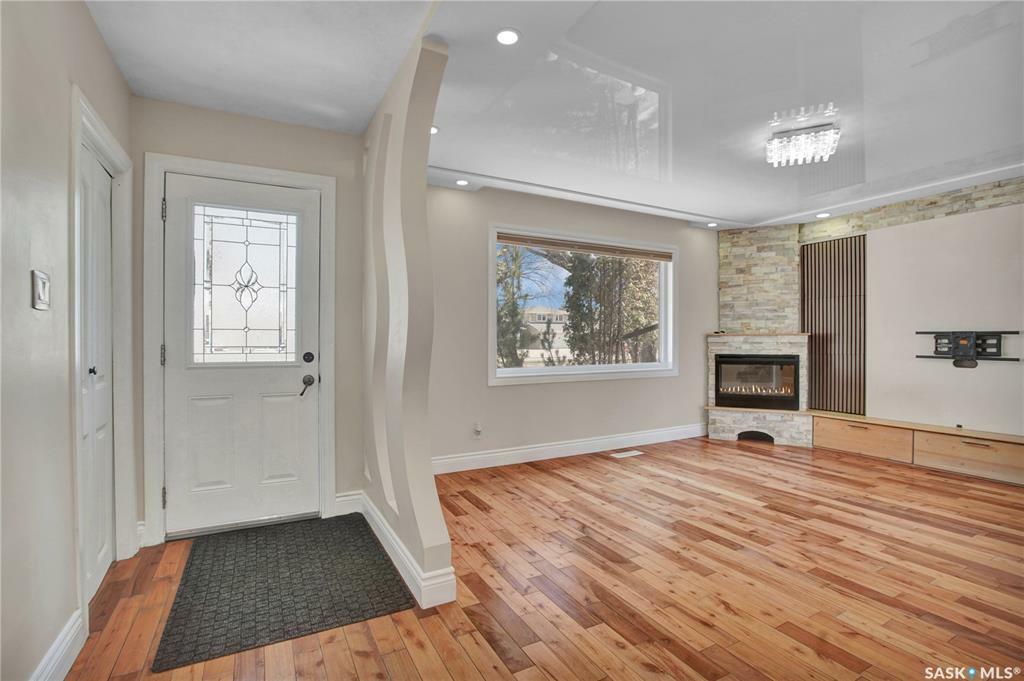 Property Photo: 2406 Preston Avenue S SK S7J 2G4
