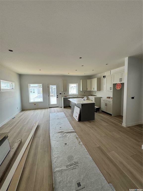 Property Photo: 114 Haverstock Crescent SK S7W 1E2