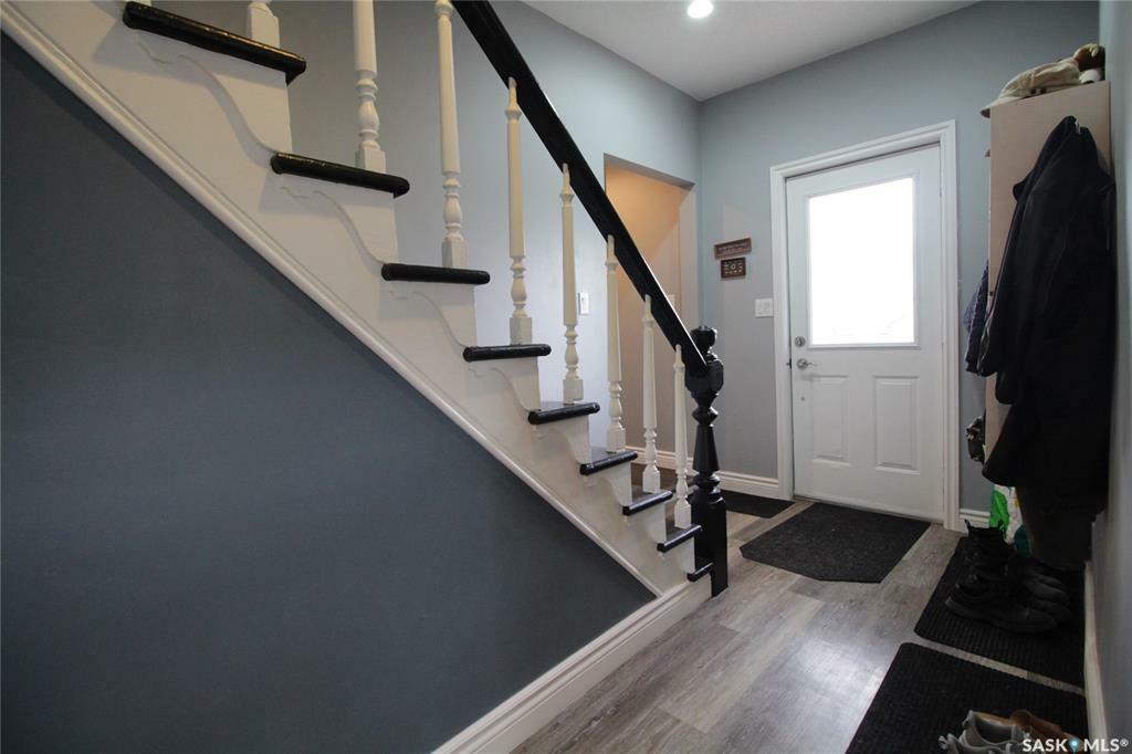 Property Photo: 416 3rd Avenue SK S0G 4Z0